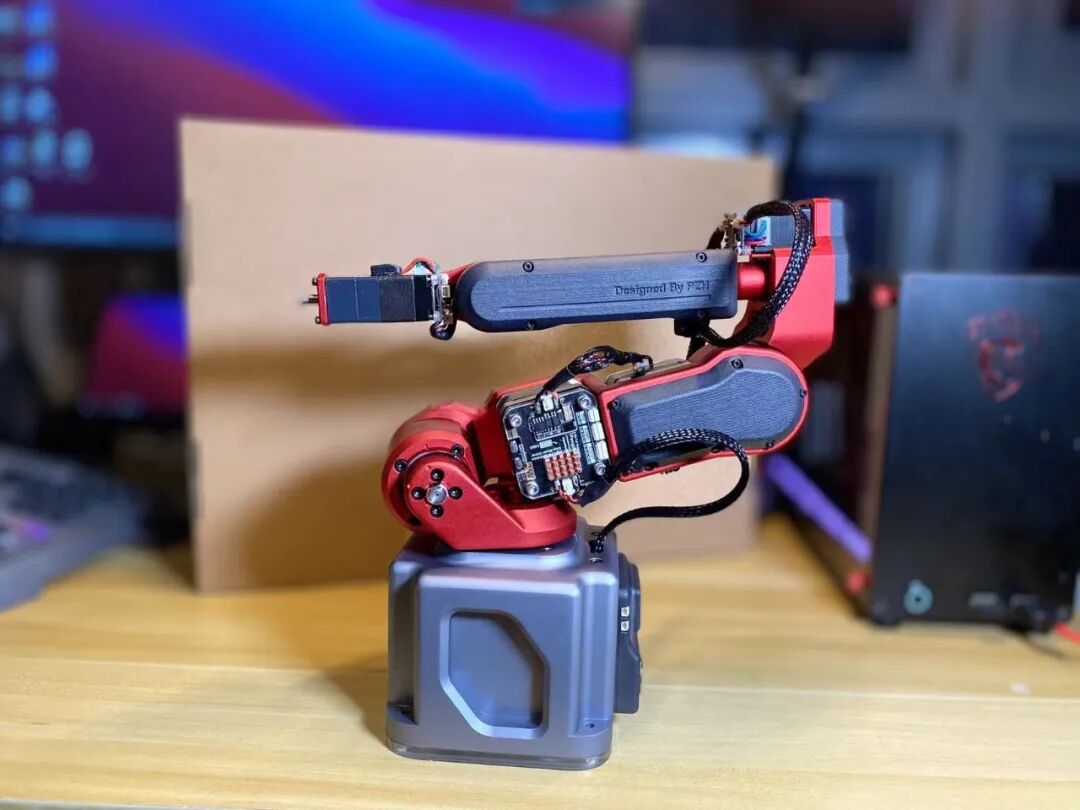 SO-ARM 系列桌面机械臂